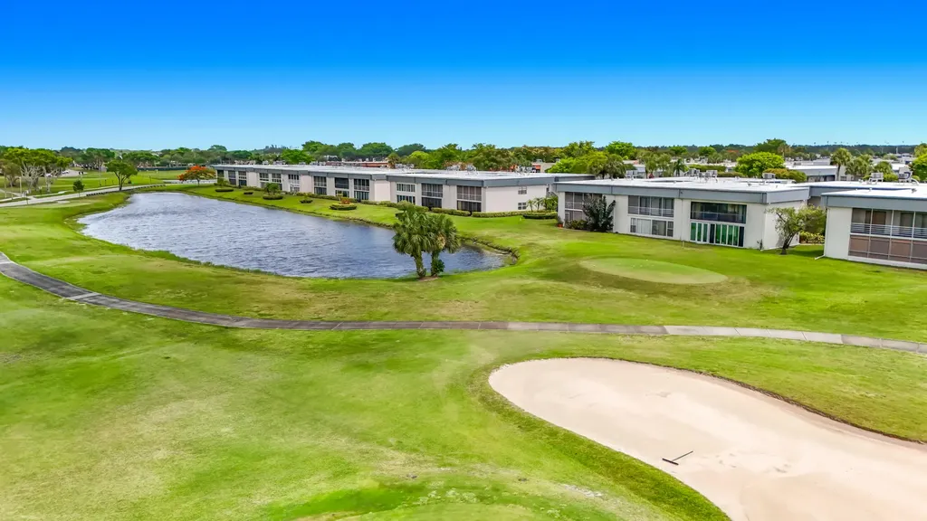 48 Piedmont Delray Beach FL 33484