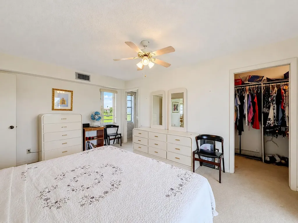 48 Piedmont Delray Beach FL 33484