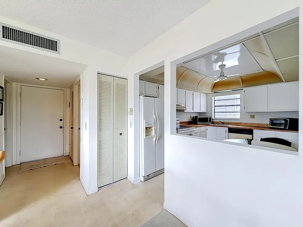48 Piedmont Delray Beach FL 33484
