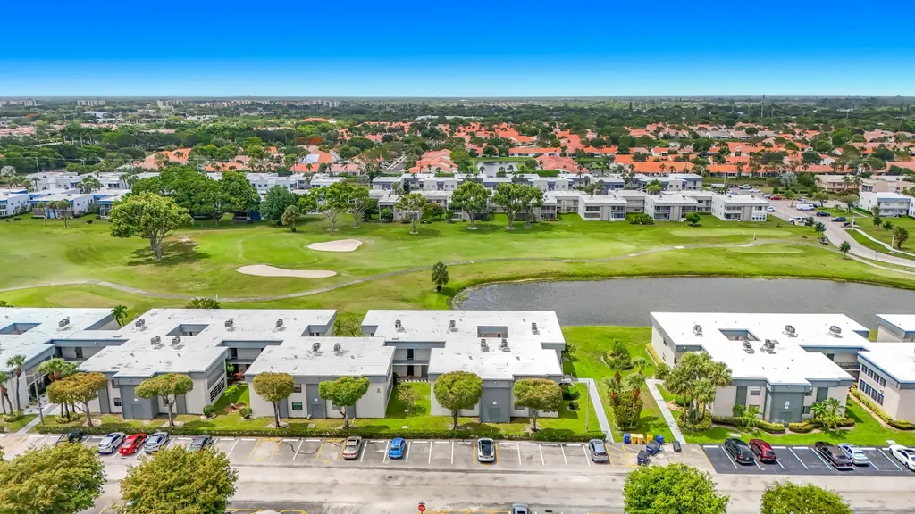 48 Piedmont Delray Beach FL 33484