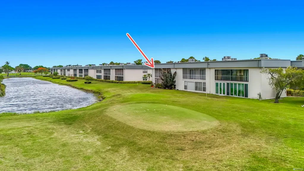 48 Piedmont Delray Beach FL 33484