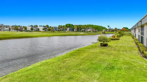 48 Piedmont Delray Beach FL 33484
