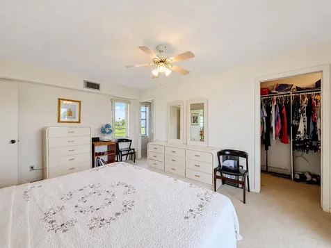 48 Piedmont Delray Beach FL 33484