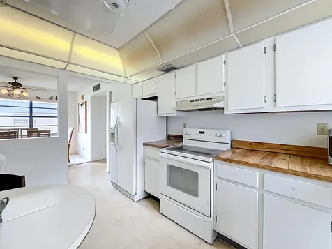 48 Piedmont Delray Beach FL 33484