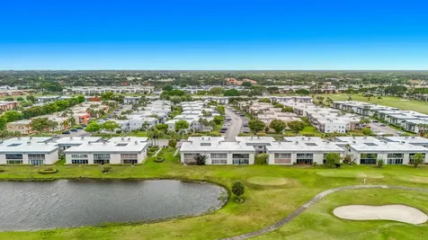 48 Piedmont Delray Beach FL 33484