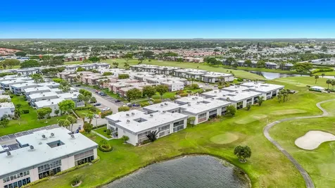 48 Piedmont Delray Beach FL 33484