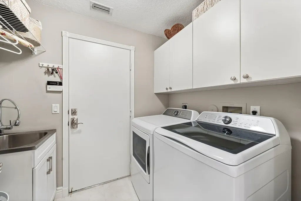 15791 Cedar Grove Lane Wellington FL 33414
