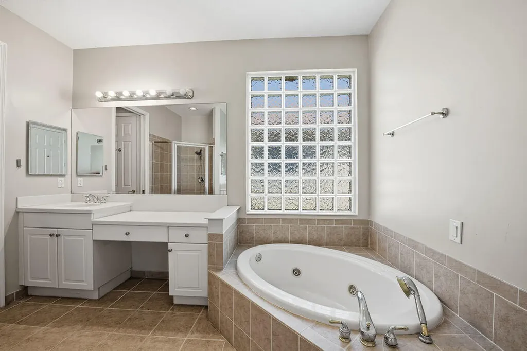 2165 SW Newport Isle Boulevard Port St Lucie FL 34953