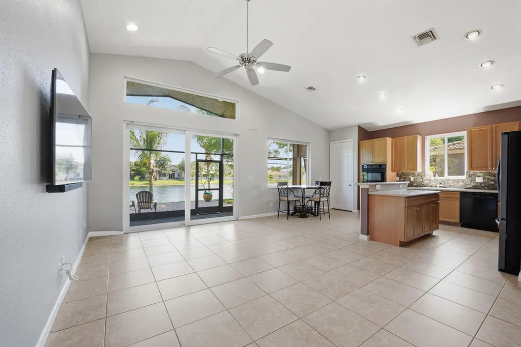 2165 SW Newport Isle Boulevard Port St Lucie FL 34953