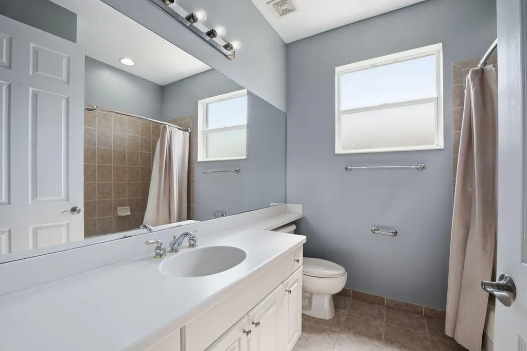 2165 SW Newport Isle Boulevard Port St Lucie FL 34953