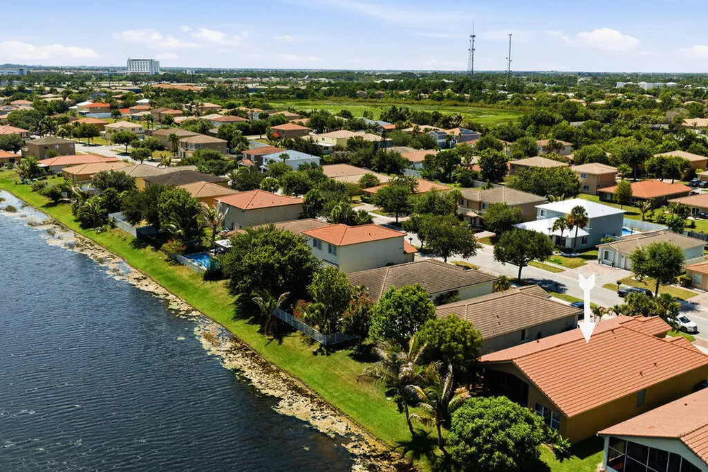 2165 SW Newport Isle Boulevard Port St Lucie FL 34953