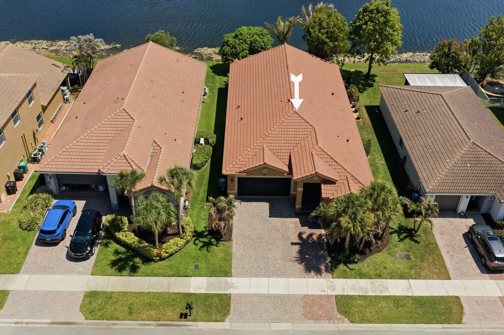 2165 SW Newport Isle Boulevard Port St Lucie FL 34953