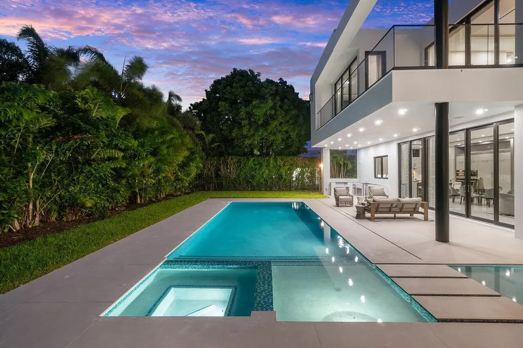 2391 Areca Palm Road Boca Raton FL 33432