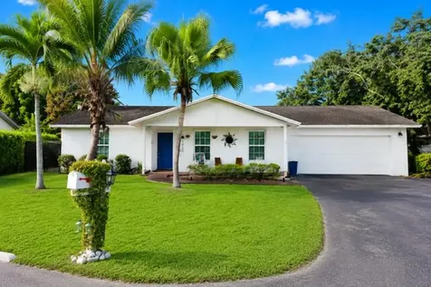 7460 SW 42nd Place Davie FL 33314