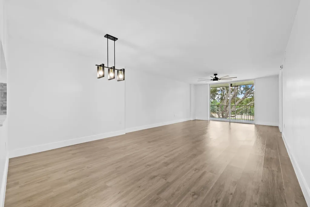 4734 E Lucerne Lakes Boulevard E Lake Worth FL 33467