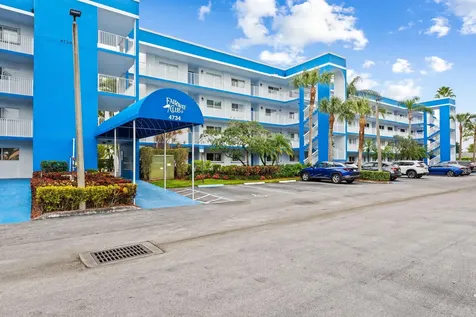 4734 E Lucerne Lakes Boulevard E Lake Worth FL 33467