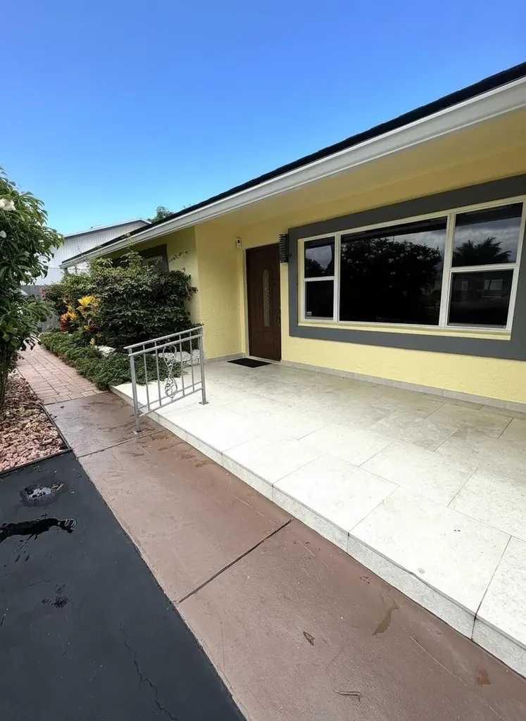 9585 Affirmed Lane Boca Raton FL 33496
