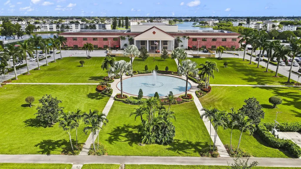 4047 Lincoln Boca Raton FL 33434