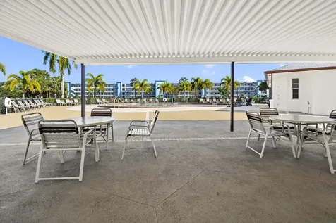 4047 Lincoln Boca Raton FL 33434
