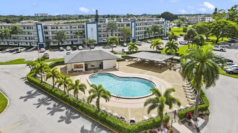 4047 Lincoln Boca Raton FL 33434