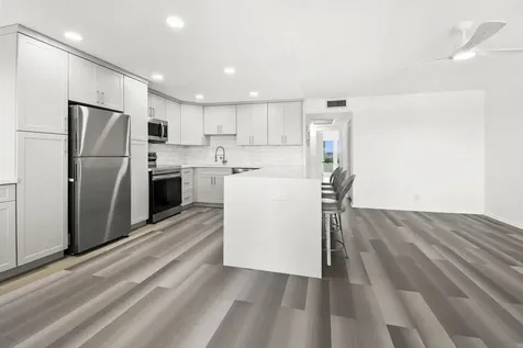 4047 Lincoln Boca Raton FL 33434