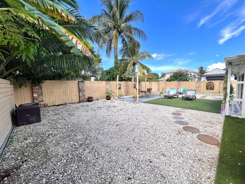902 S Swinton Avenue Delray Beach FL 33444