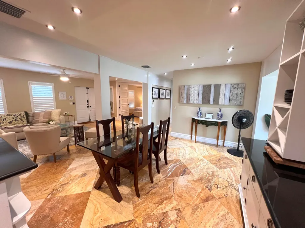 902 S Swinton Avenue Delray Beach FL 33444