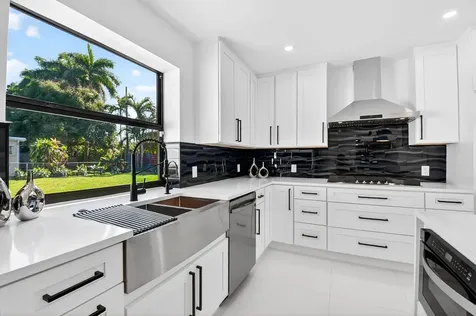1410 N Beta Court Court N Lake Clarke Shores FL 33406