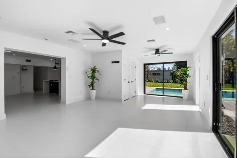 1410 N Beta Court Court N Lake Clarke Shores FL 33406