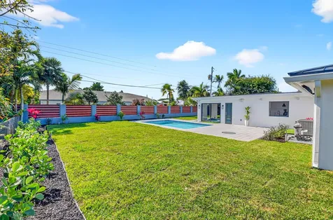 1410 N Beta Court Court N Lake Clarke Shores FL 33406