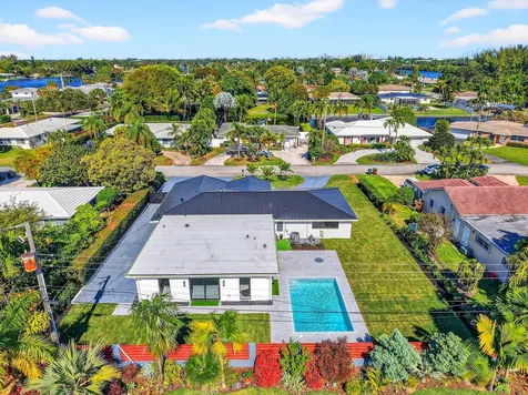 1410 N Beta Court Court N Lake Clarke Shores FL 33406