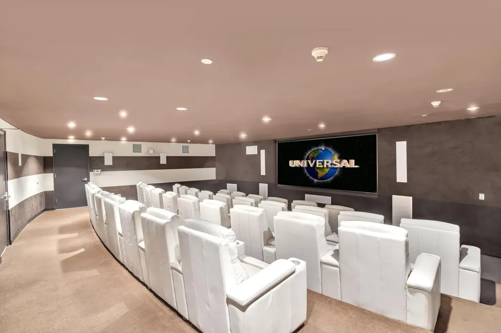 900 Biscayne Boulevard Miami FL 33132