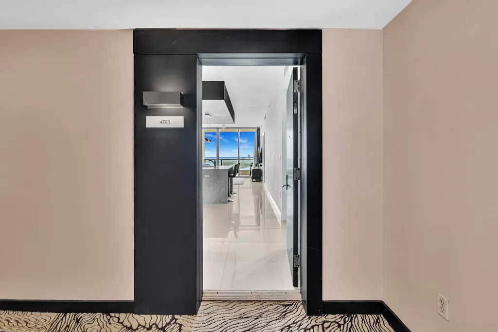 900 Biscayne Boulevard Miami FL 33132