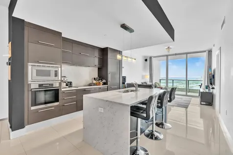 900 Biscayne Boulevard Miami FL 33132