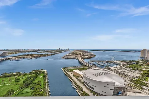 900 Biscayne Boulevard Miami FL 33132