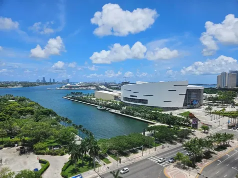 900 Biscayne Boulevard Miami FL 33132