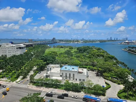 900 Biscayne Boulevard Miami FL 33132