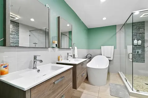 124 Davis Road Palm Springs FL 33461