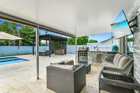 124 Davis Road Palm Springs FL 33461