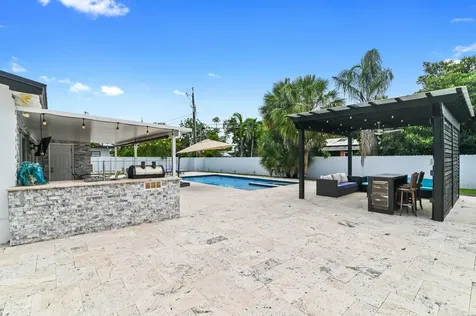 124 Davis Road Palm Springs FL 33461