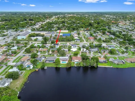 124 Davis Road Palm Springs FL 33461