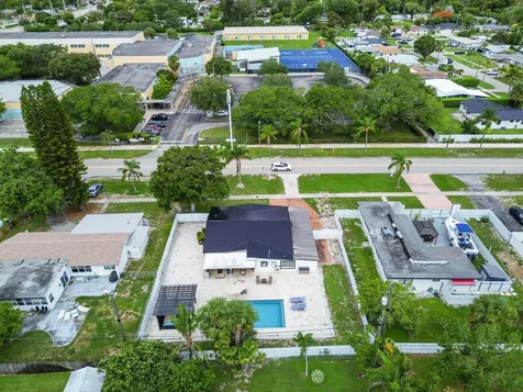 124 Davis Road Palm Springs FL 33461