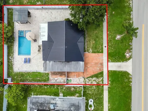 124 Davis Road Palm Springs FL 33461
