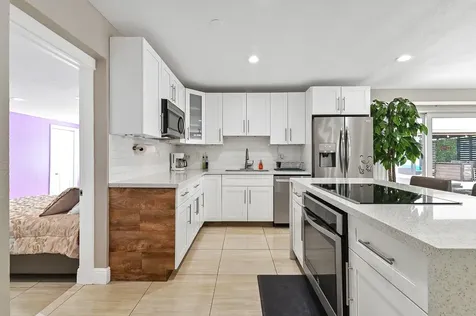 124 Davis Road Palm Springs FL 33461