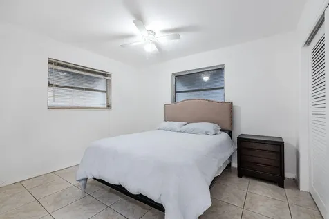 3400 NW 39th Street Lauderdale Lakes FL 33309