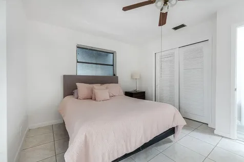 3400 NW 39th Avenue Lauderdale Lakes FL 33309
