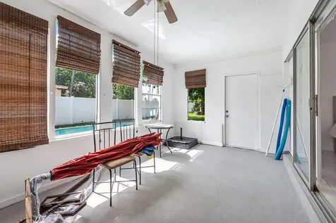 3400 NW 39th Street Lauderdale Lakes FL 33309