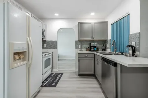 3400 NW 39th Street Lauderdale Lakes FL 33309
