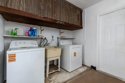 3400 NW 39th Avenue Lauderdale Lakes FL 33309