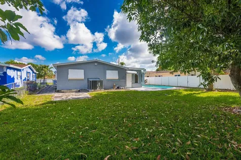 3400 NW 39th Avenue Lauderdale Lakes FL 33309